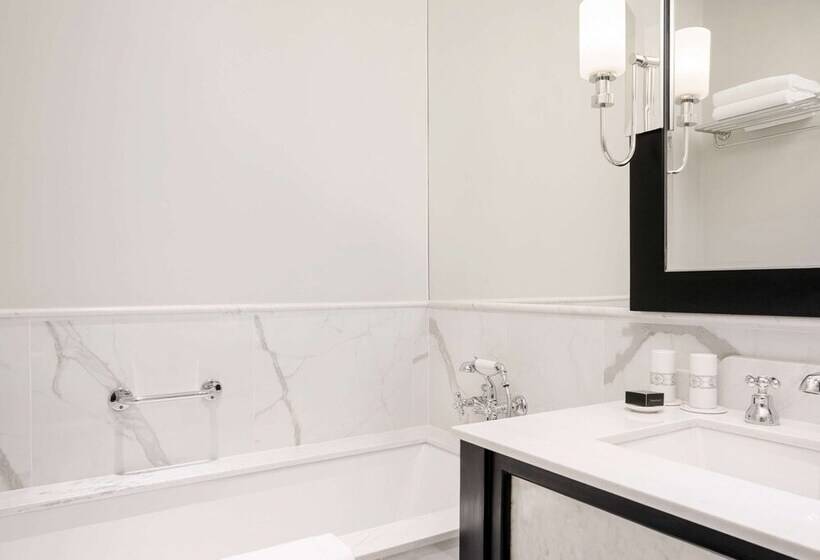 اتاق استاندارد, Raffles Hotel Le Royal