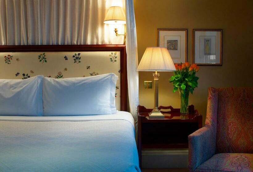 اتاق اجرایی با تخت بزرگ, Roseate House London