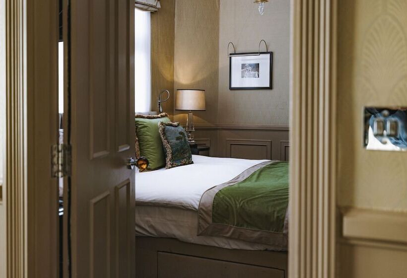 سوییت جونیور, Althoff St James S Hotel & Club London