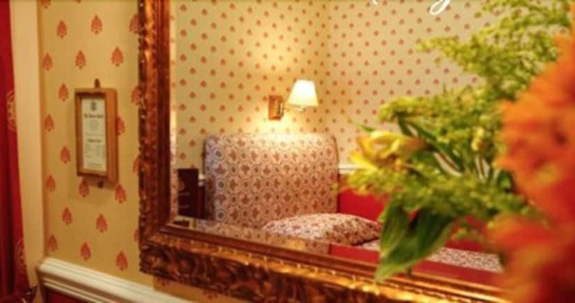 اتاق استاندارد یک نفره, The Royal