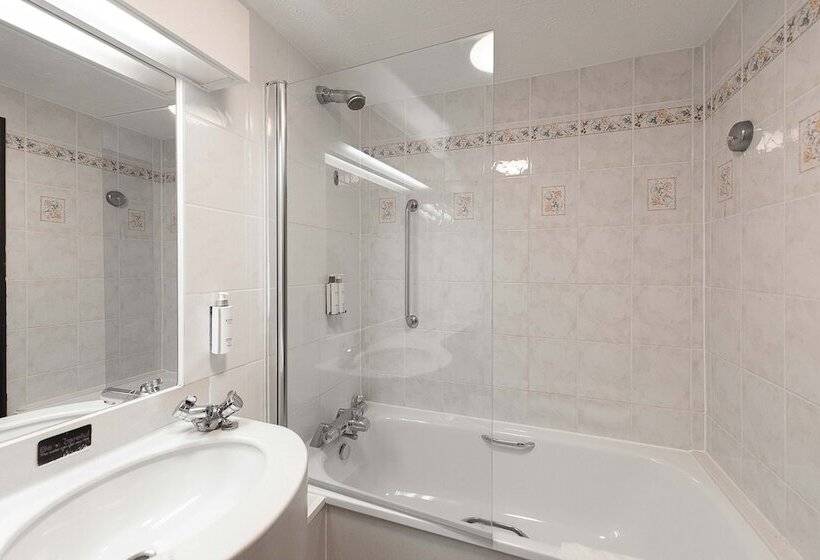 اتاق استاندارد, Village Hotel Liverpool