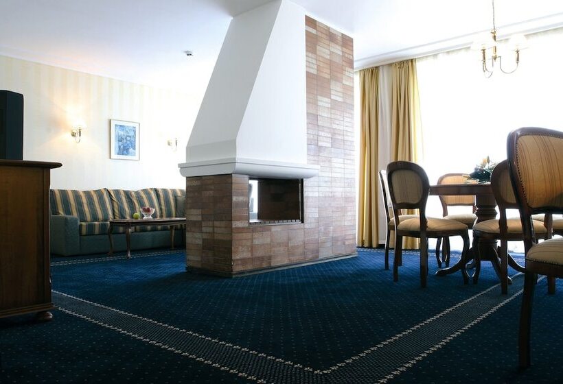 دوبلکس یک ‌خوابه, Imperial Hotel & Spa