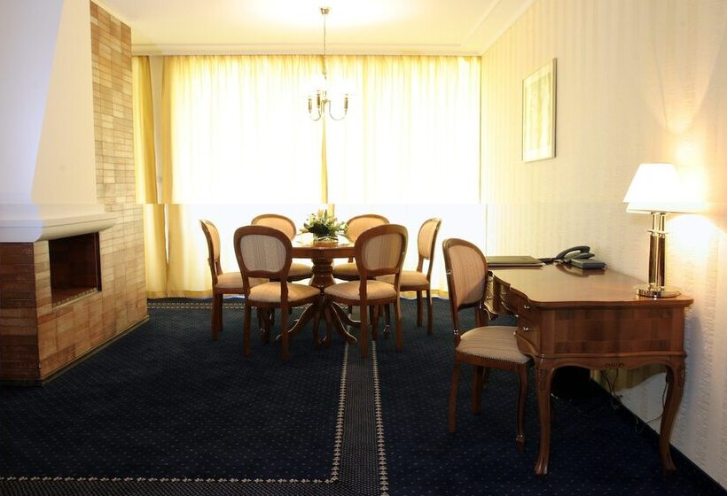 دوبلکس یک ‌خوابه, Imperial Hotel & Spa
