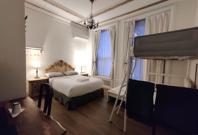 חדר משפחתי, Ambrose House & Cafe   Self Check In Guesthouse