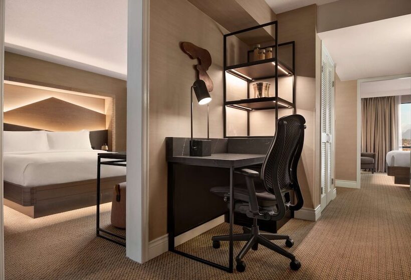 سوییت, Hilton Vancouver Airport