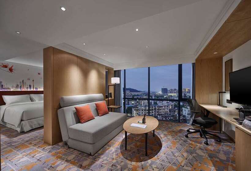 سوئیت جونیور با تخت بزرگ, Hilton Vancouver Airport