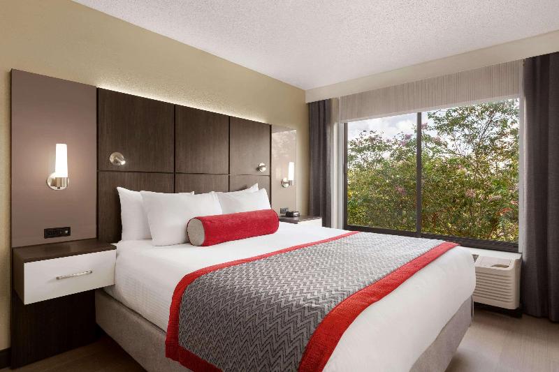 استودیوی لوکس, Hôtel Le Cantlie Suites