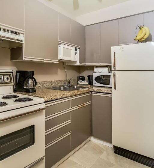 スイート, Rosellen Suites At Stanley Park