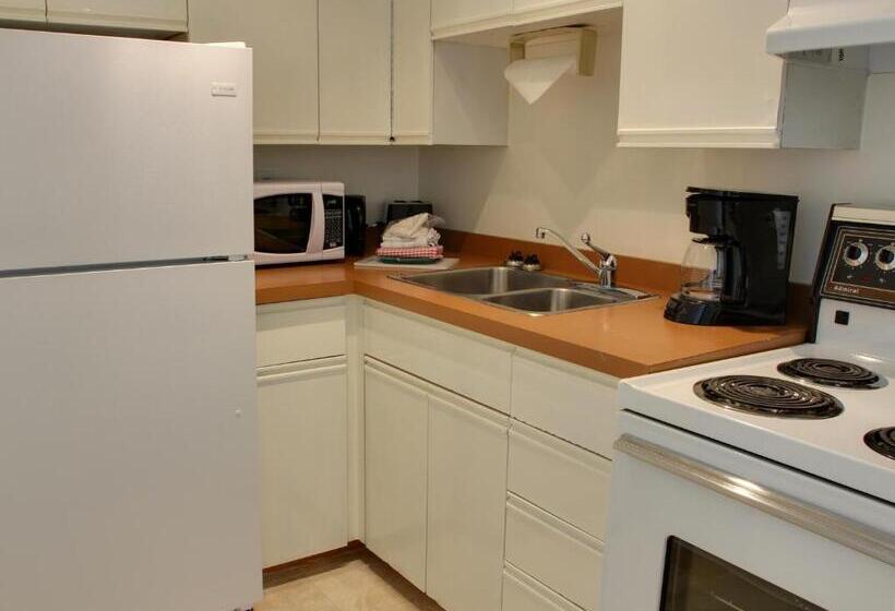スイート, Rosellen Suites At Stanley Park