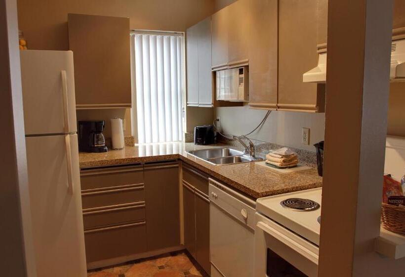２ベッドスイートルーム, Rosellen Suites At Stanley Park
