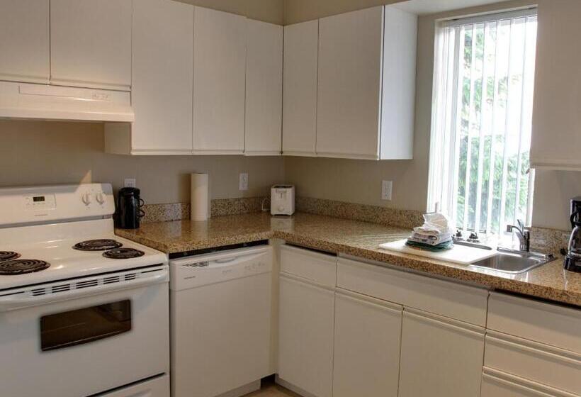 デラックススイート２ベッドルーム, Rosellen Suites At Stanley Park