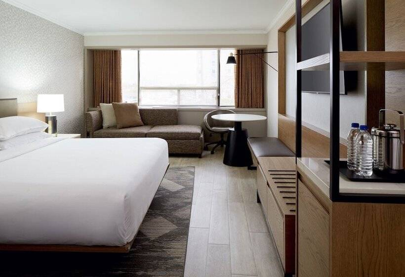 اتاق استاندارد با تخت دوبل, Sheraton Montreal Airport