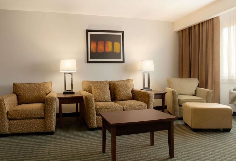 Suite, Travelodge By Wyndham Weyburn