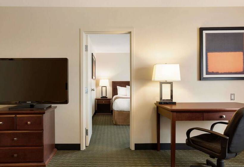 Suite, Travelodge By Wyndham Weyburn