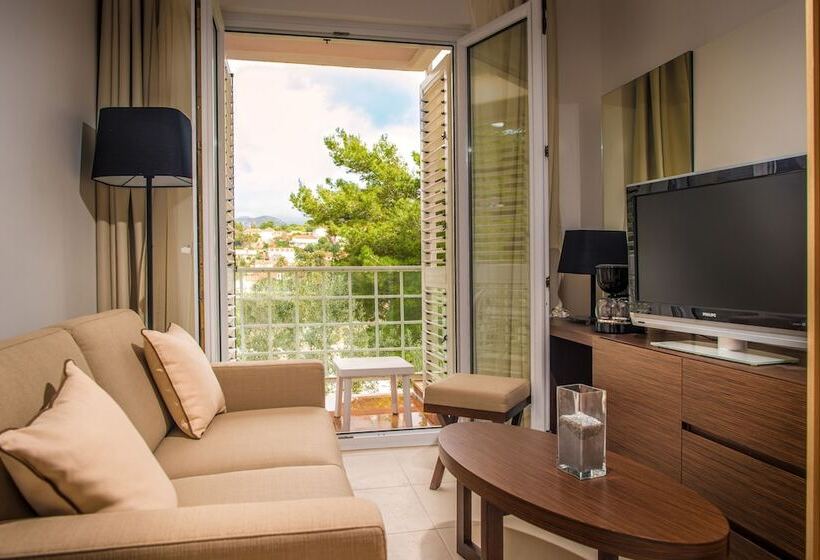 سوییت جونیور با چشم‌انداز دریا, Tui Blue Kalamota Island   All Inclusive