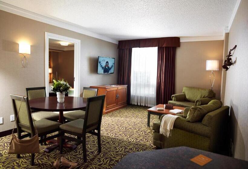Deluxe Suite King Bed, Varscona Hotel On Whyte