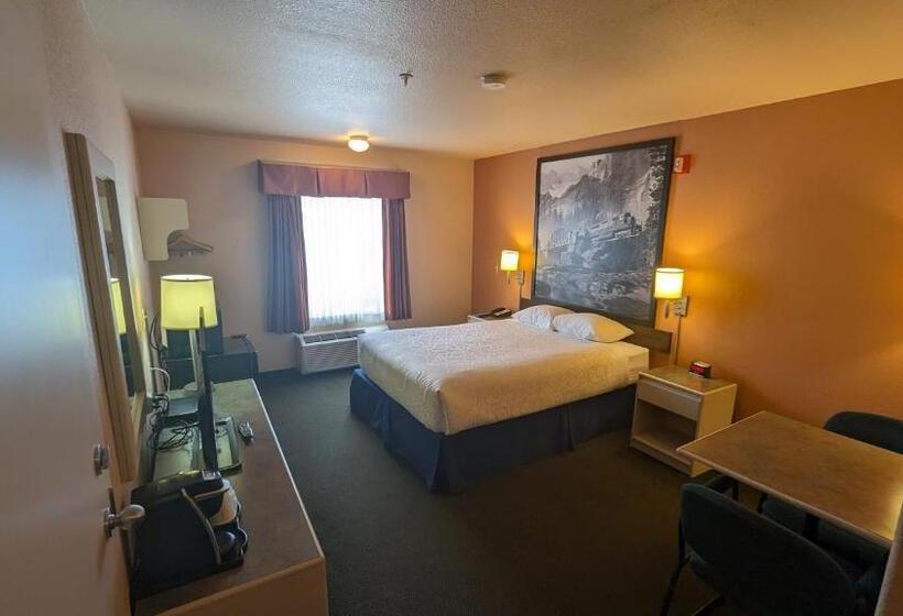 Standard Room Adapted for people with reduced mobility, Super 8 By Wyndham Cranbrook