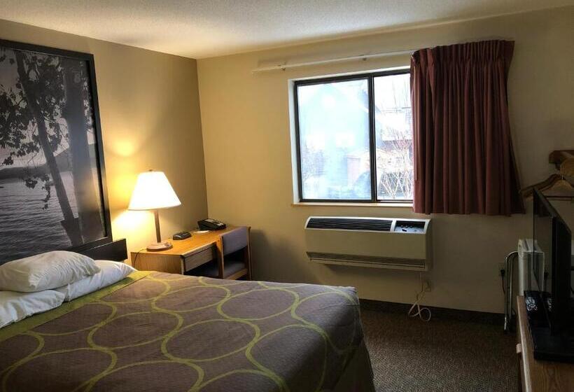 Chambre Standard Lit King Size, Super 8 By Wyndham Salmon Arm