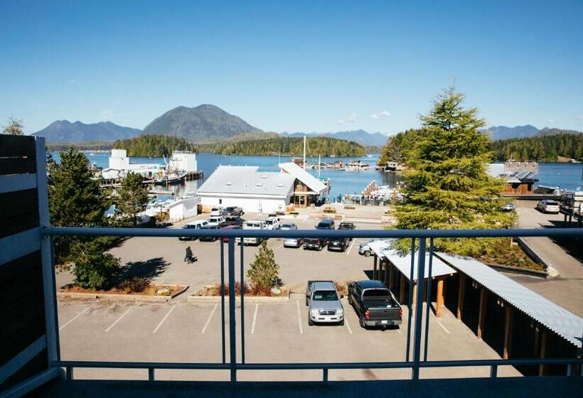 سوئیت با چشم‌انداز, Tofino Resort + Marina