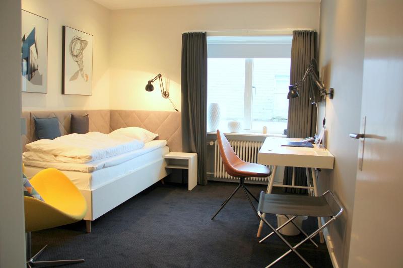 اتاق استاندارد یک نفره, Herning City