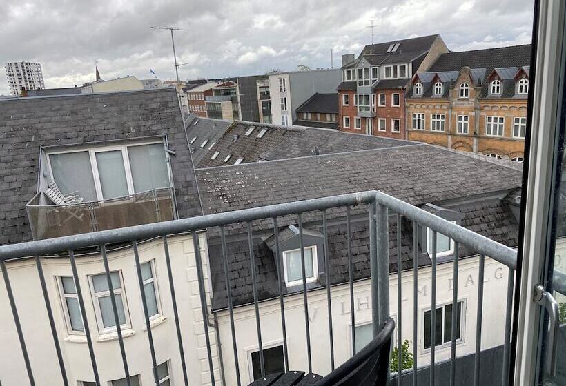 اتاق استاندارد یک تخته با چشم‌انداز شهر, Herning City