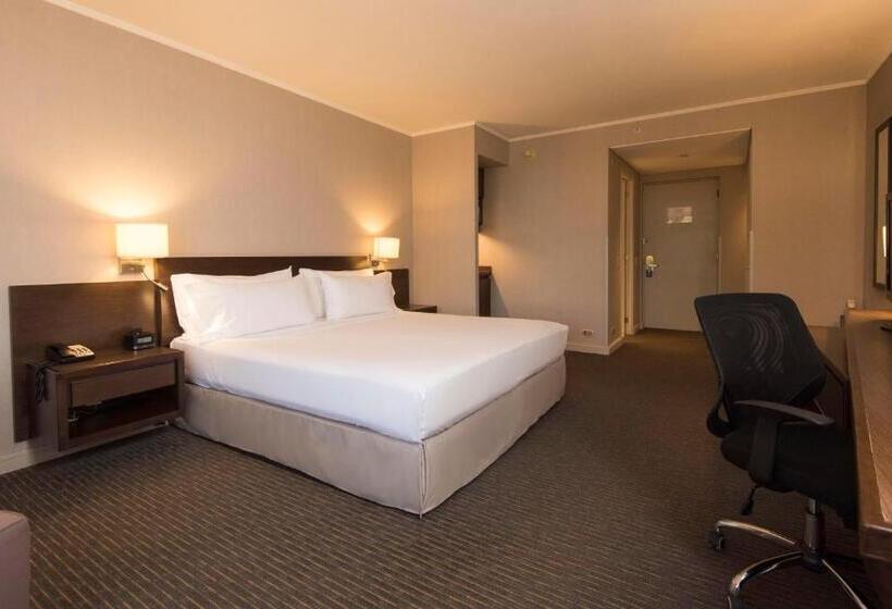 Standard Room King Size Bed, Holiday Inn Express Temuco