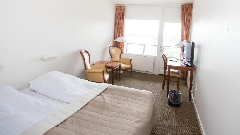 اتاق استاندارد با چشم‌انداز دریاچه, Milling Hotel Søpark