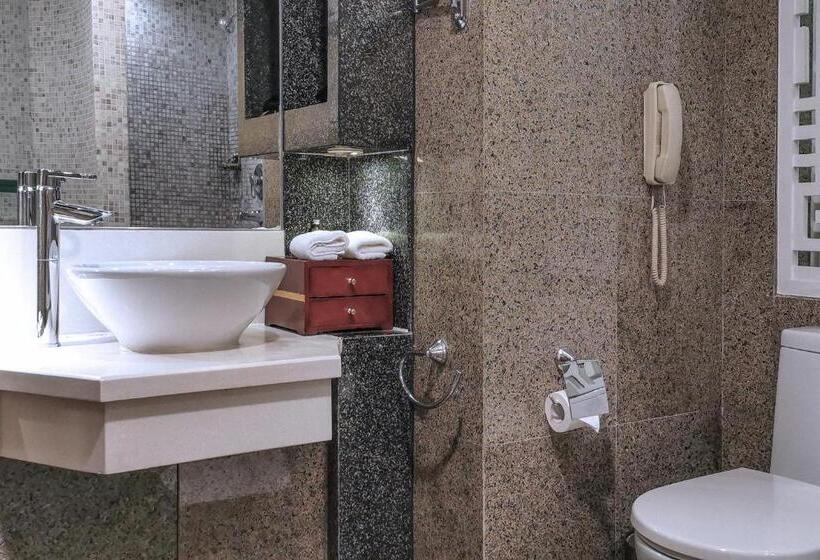 اتاق اکونومی, Nanjing Central