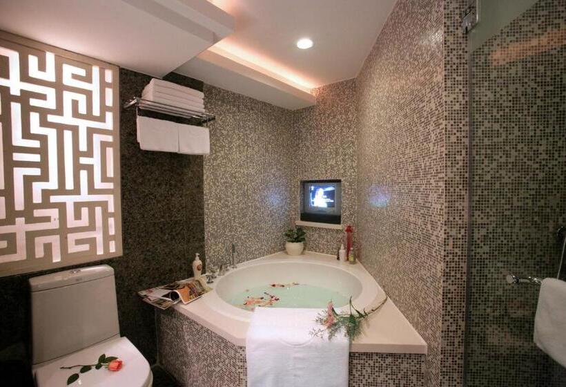 اتاق اکونومی, Nanjing Central