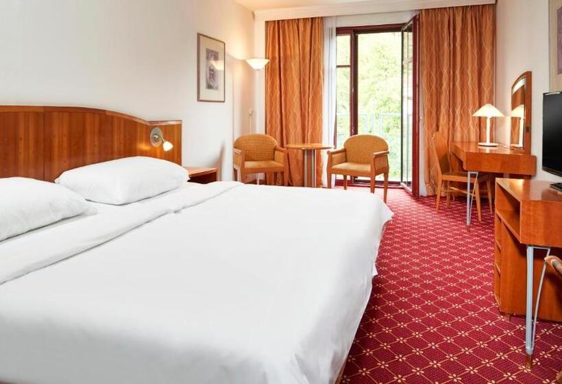 اتاق کلاسیک سه تخته, Orea Spa Hotel Cristal