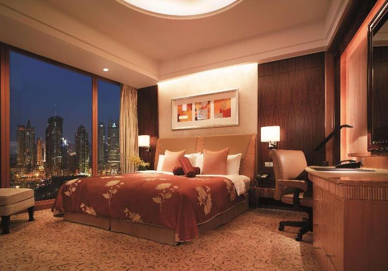 اتاق اجرایی با تخت بزرگ, Pudong Shangrila, Shanghai