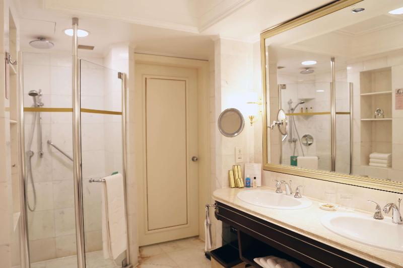 سوئیت با تخت بزرگ, Pudong Shangrila, Shanghai