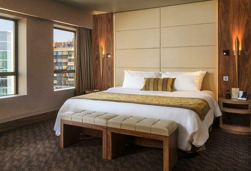 اتاق استاندارد با تخت بزرگ, Regal Pacific Santiago