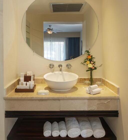اتاق لوکس با چشم‌انداز دریا, Jewel Palm Beach