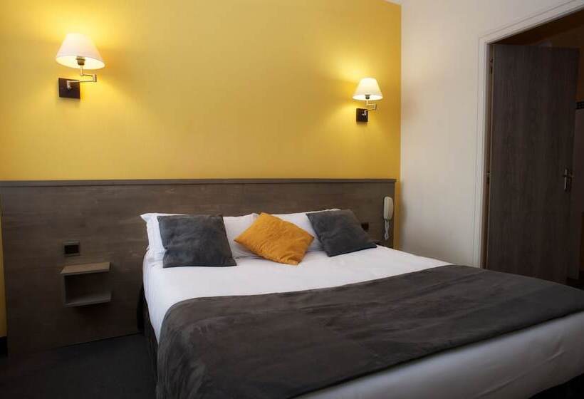 اتاق استاندارد, Brit Hotel Le Surcouf