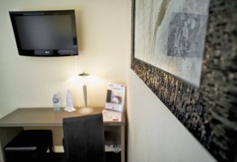 اتاق سوپریور, Brit Hotel Le Surcouf