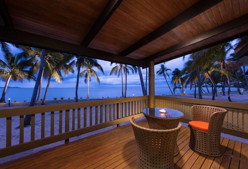 اتاق پرمیوم با چشم‌انداز دریا, Doubletree Resort By Hilton Hotel Fiji   Sonaisali Island