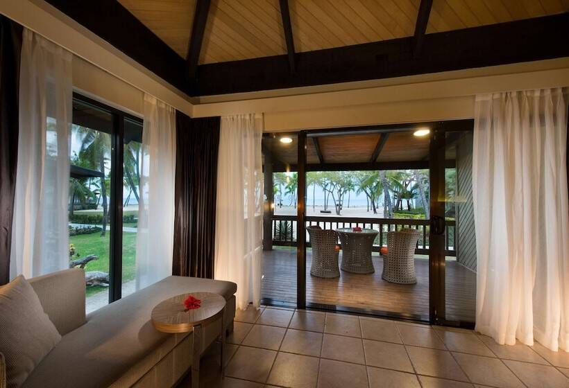 اتاق استاندارد با چشم‌انداز دریا, Doubletree Resort By Hilton Hotel Fiji   Sonaisali Island