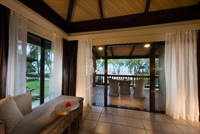 اتاق استاندارد با چشم‌انداز دریا, Doubletree Resort By Hilton Hotel Fiji   Sonaisali Island