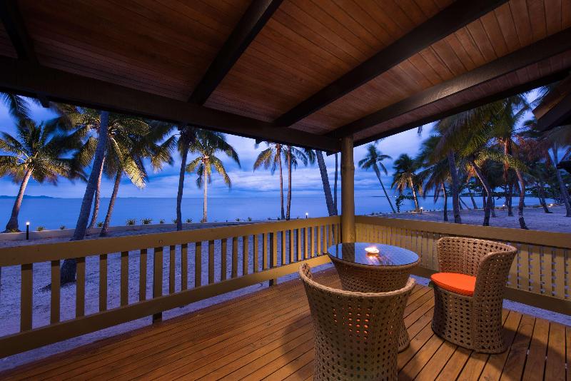 اتاق پرمیوم با چشم‌انداز دریا, Doubletree Resort By Hilton Hotel Fiji   Sonaisali Island