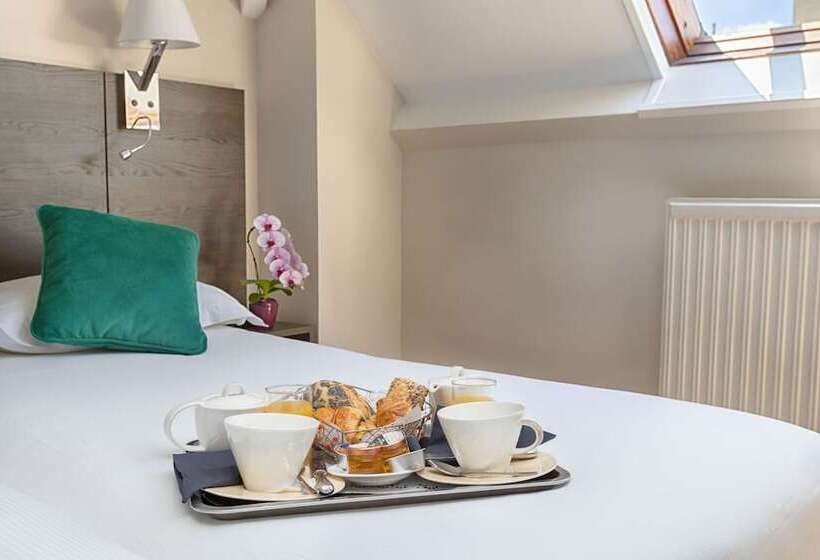 اتاق استاندارد سه نفره, Hôtel Le Beaugency