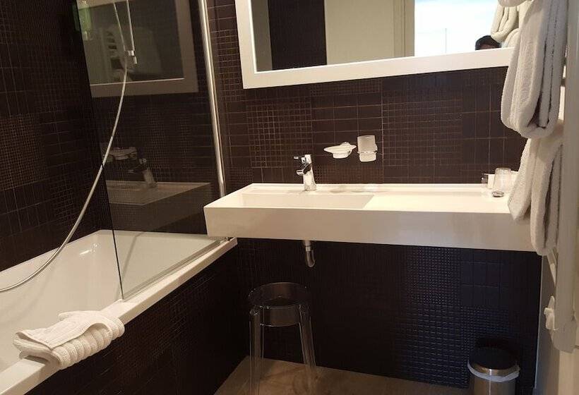 اتاق سوپریور با چشم‌انداز دریا, Best Western Hotel Alcyon