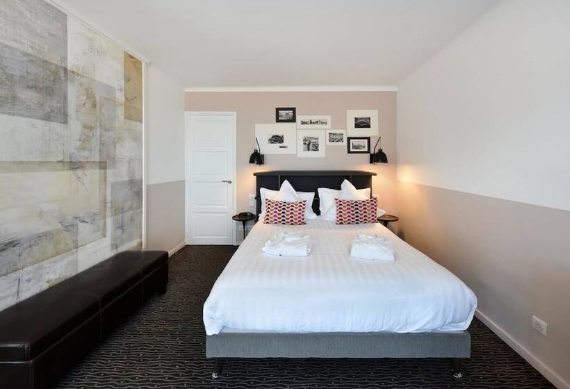سوییت جونیور با چشم‌انداز دریا, Best Western Plus La Corniche