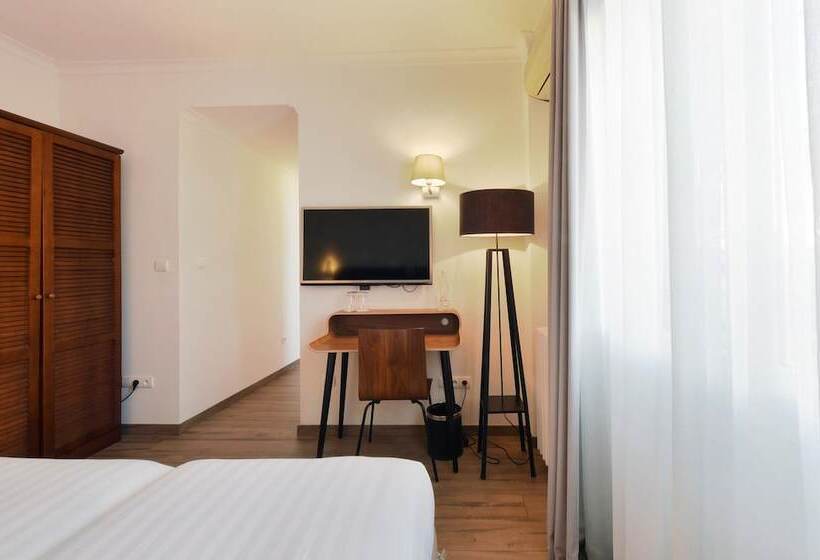 اتاق راحتی, Best Western Plus La Corniche