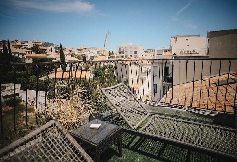 سوییت با چشم‌انداز دریا, Best Western Plus La Corniche