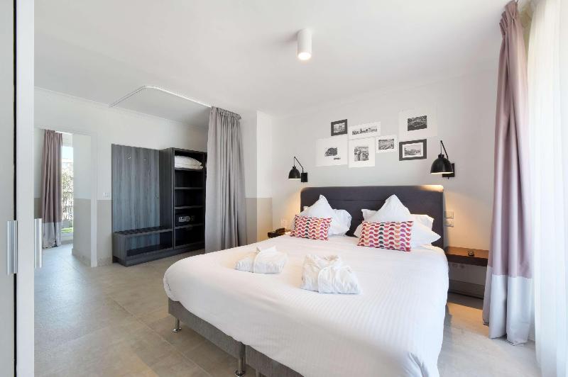 سوییت با چشم‌انداز دریا, Best Western Plus La Corniche