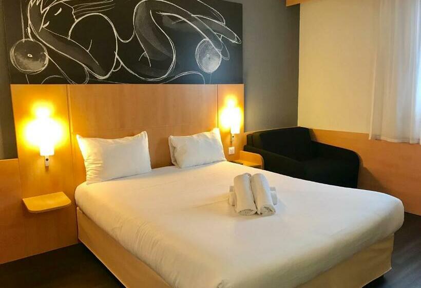 Chambre Triple Standard, Easy Nice Palais Des Congres  Old Town