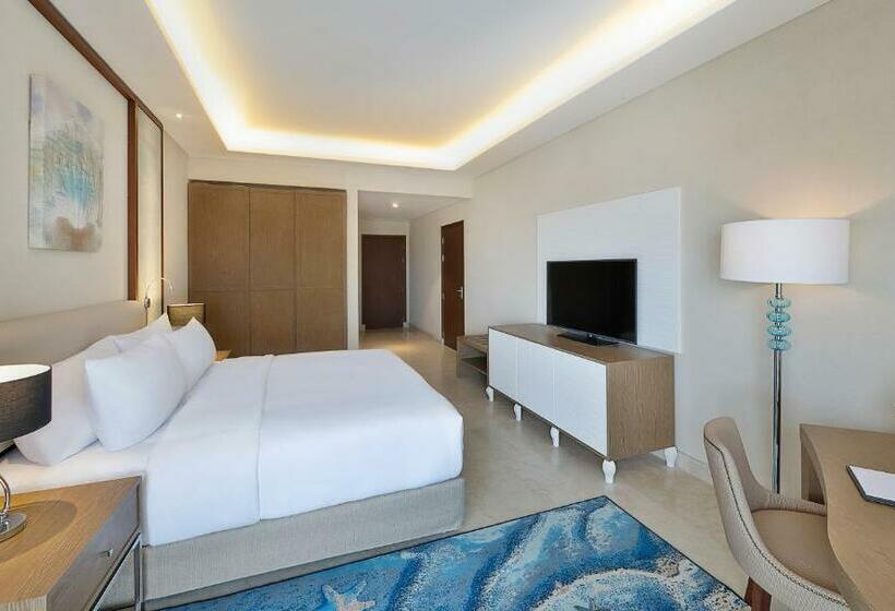 Standard Room King Bed Adapted for people with reduced mobility, Hilton Hurghada Plaza