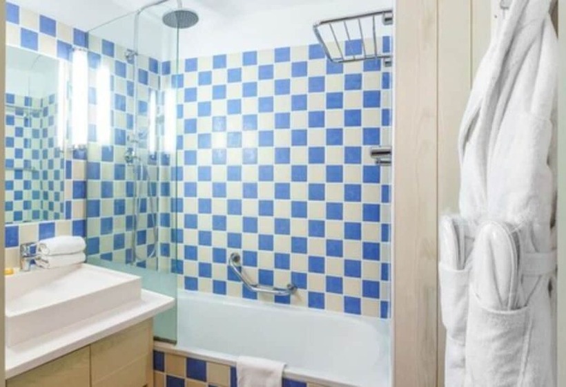 اتاق استاندارد با چشم‌انداز دریا, Sowell Hotels Le Beach