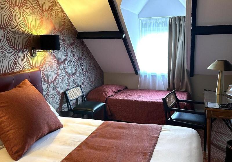 اتاق استاندارد سه نفره, Churchill Hotel Bayeux Centre